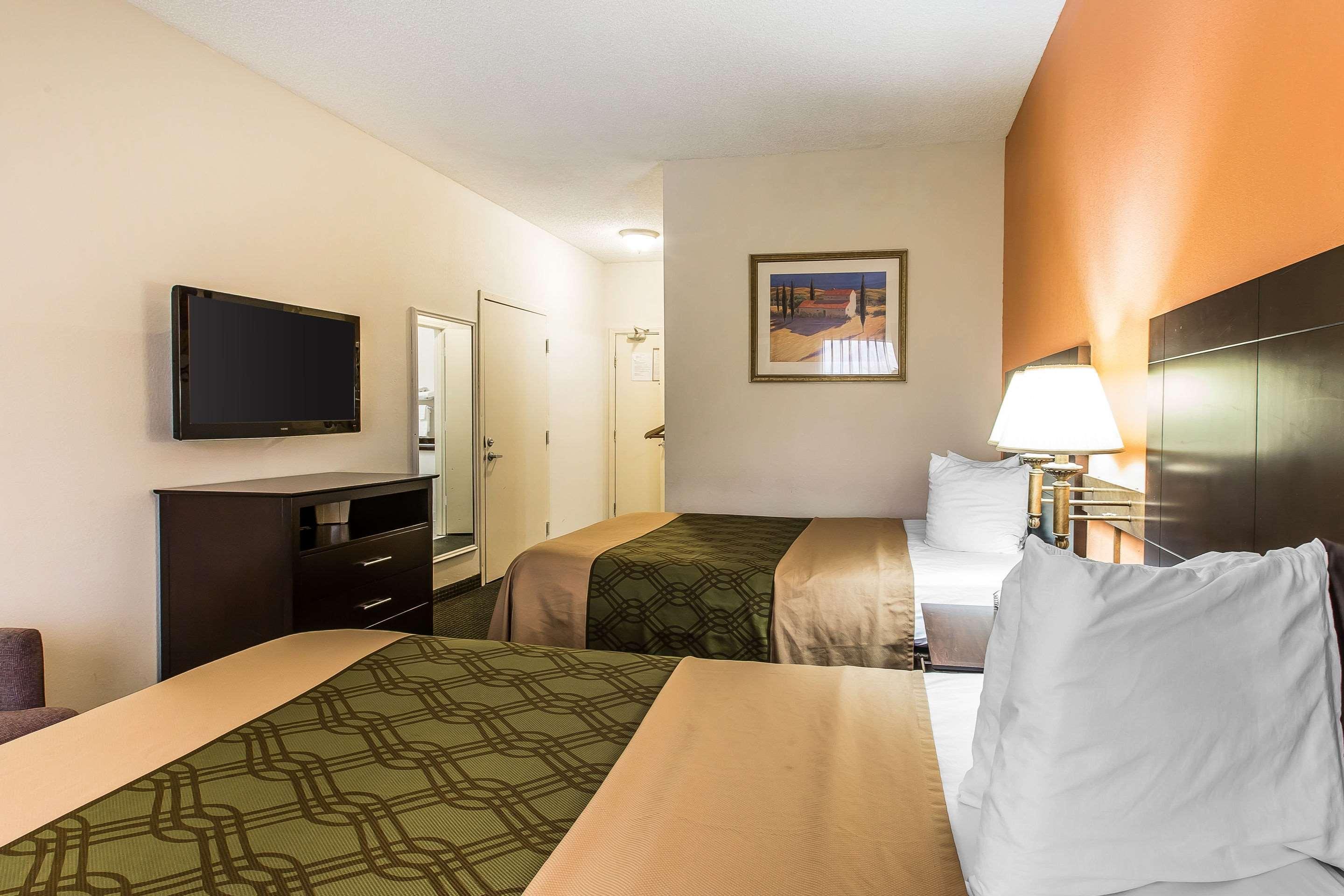 Quality Inn モートリー エクステリア 写真