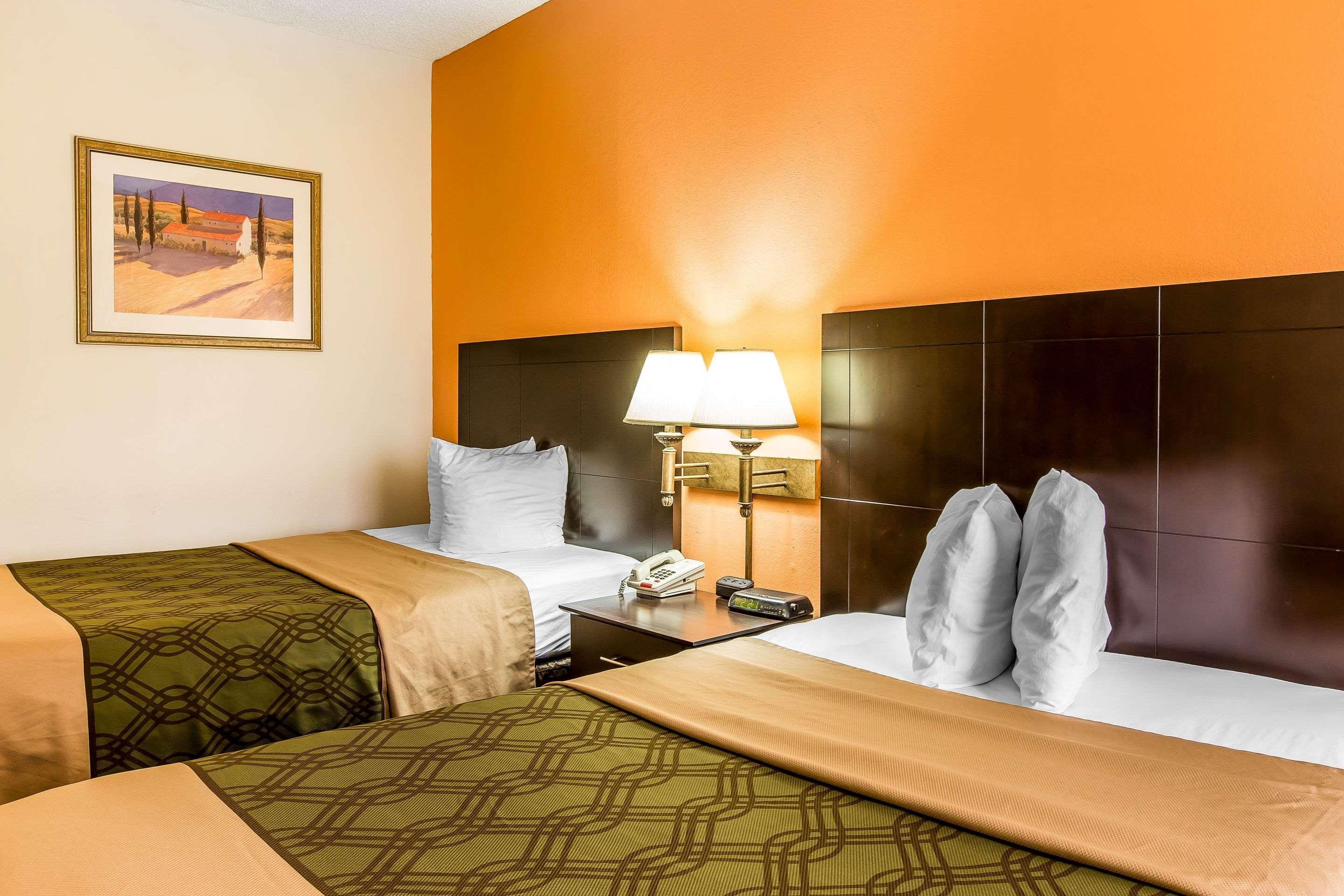 Quality Inn モートリー エクステリア 写真
