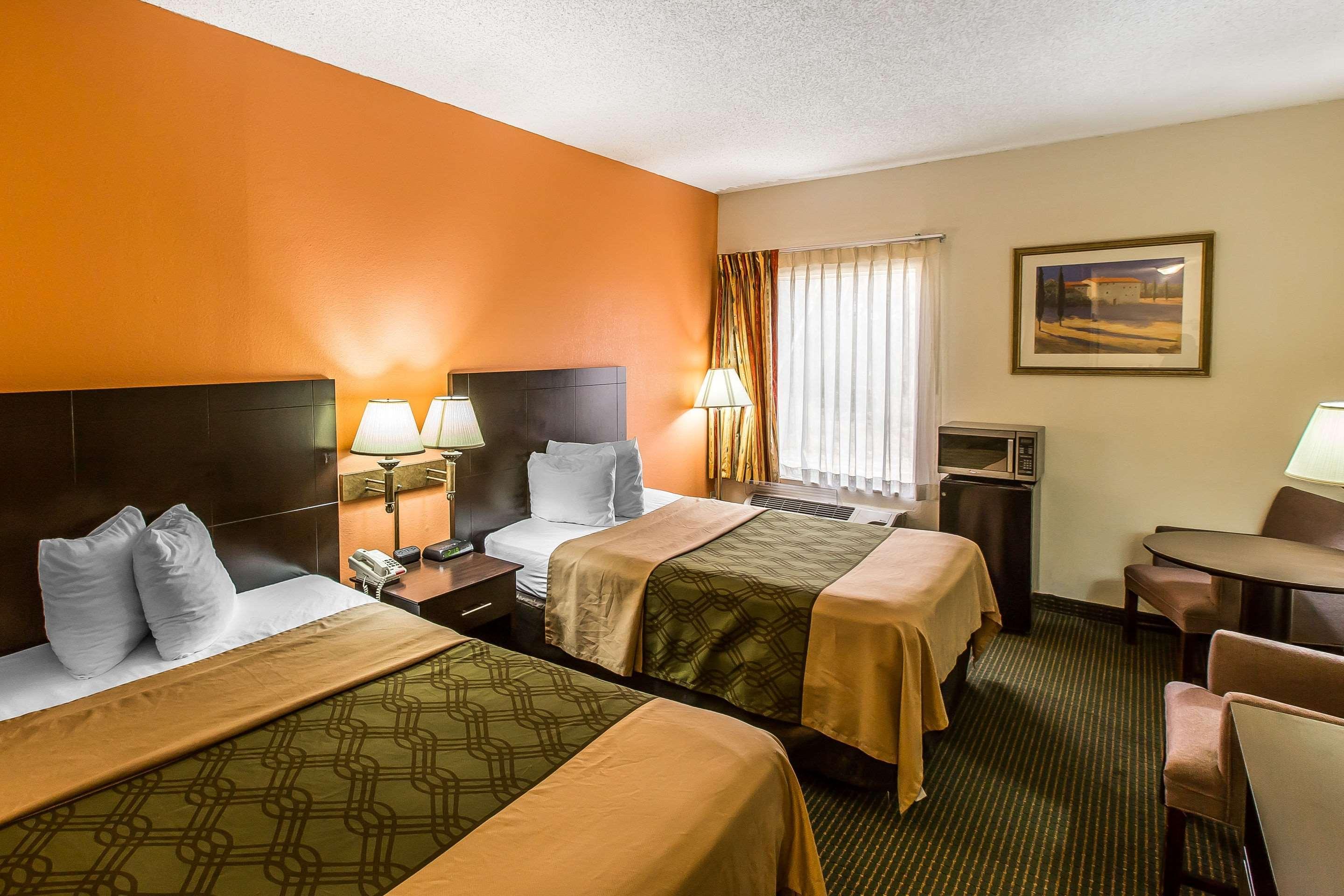 Quality Inn モートリー エクステリア 写真