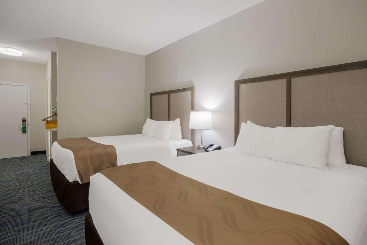 Quality Inn モートリー エクステリア 写真