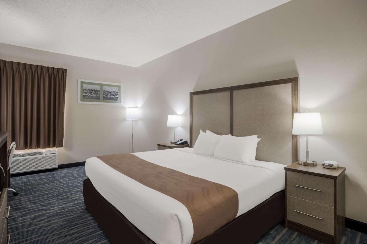 Quality Inn モートリー エクステリア 写真
