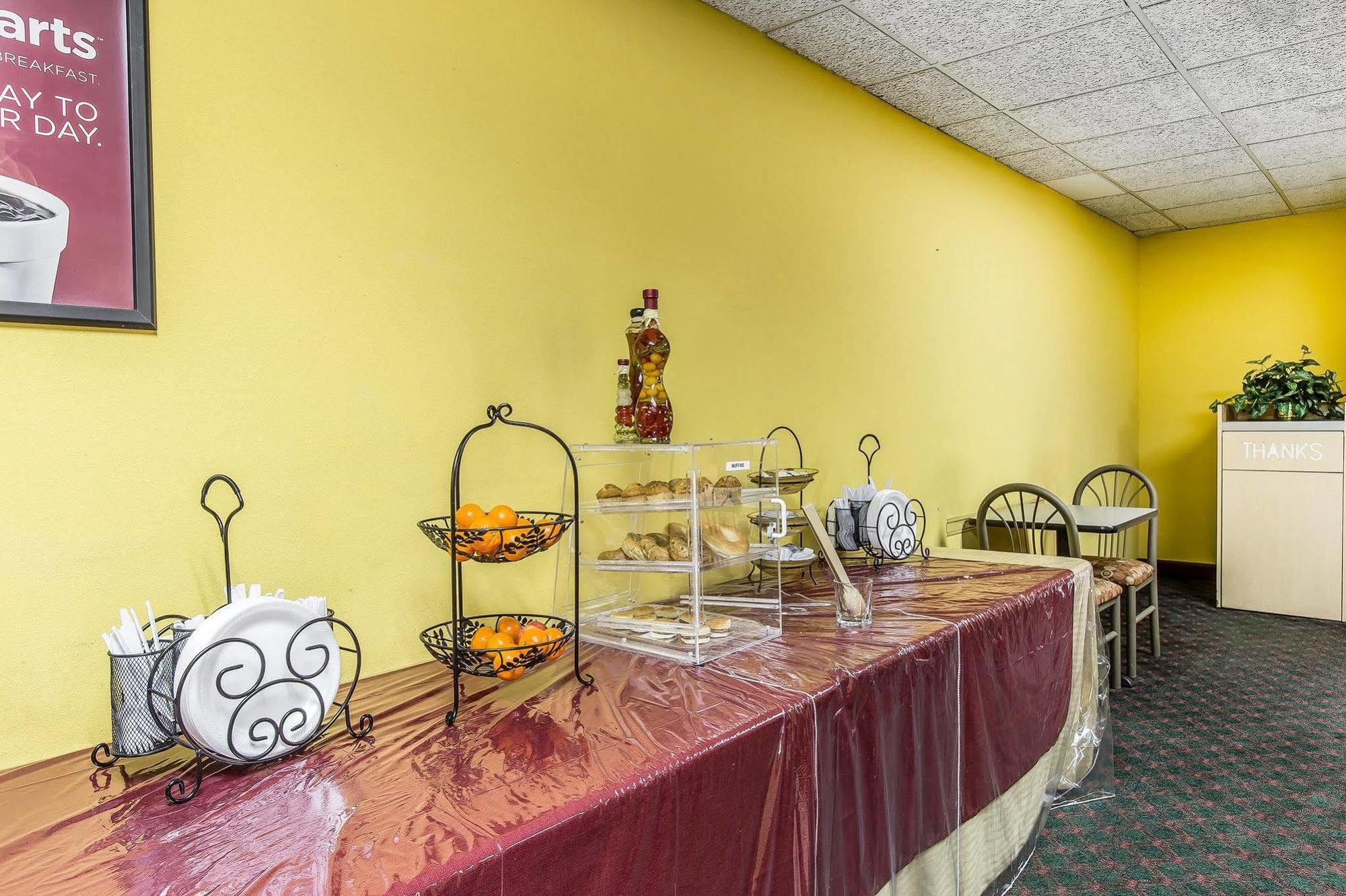 Quality Inn モートリー エクステリア 写真